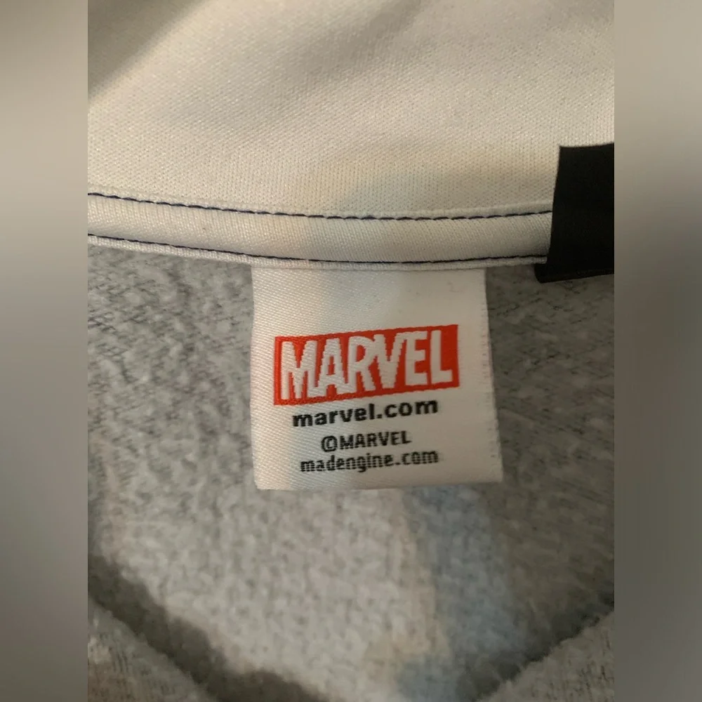 Captain America sweater (Boys 34/36) - Picture 3 of 8